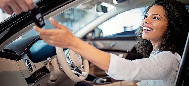 Woman rents a car in Toronto